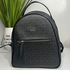 GUESS backpack 🖤